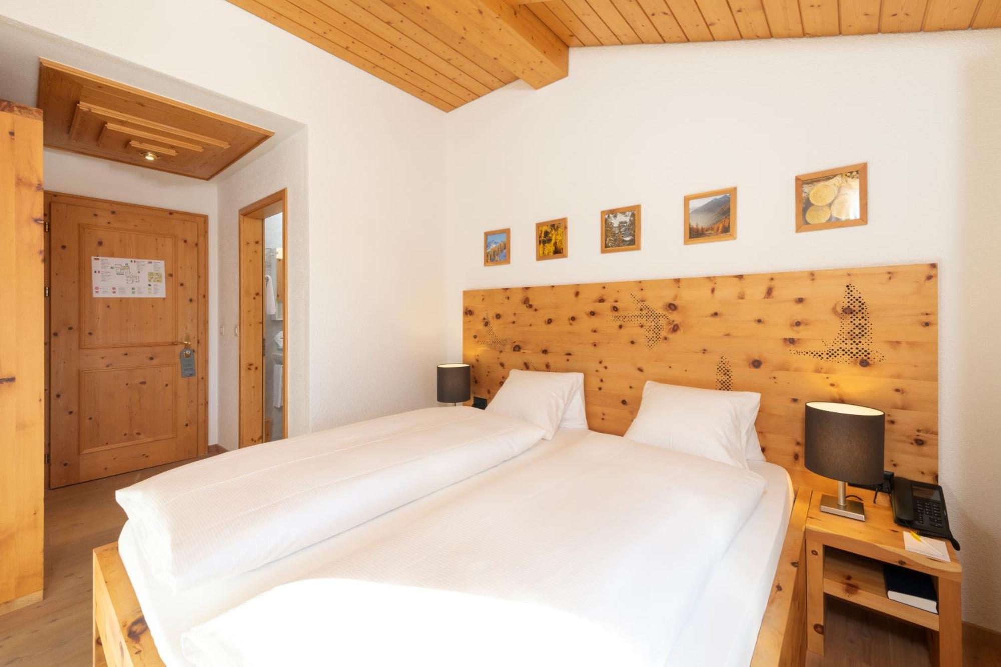 Berghotel Randolins St. Moritz Zimmer foto